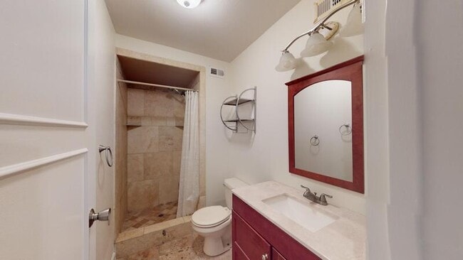 Building Photo - 356 E Desert Inn Rd