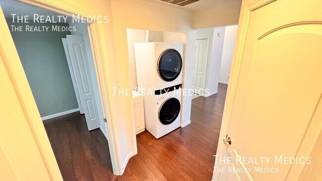 Building Photo - 3977 Journey Ct