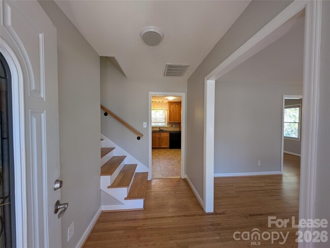 Building Photo - 3331 Donovan Pl