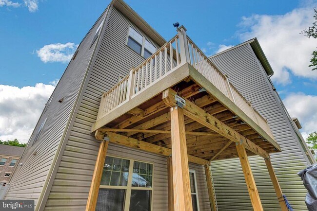 Building Photo - 7524 Holly Ridge Dr