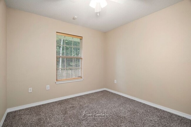 Building Photo - 4718 Lemoyne Vista