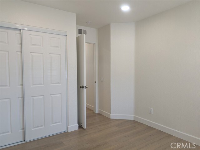 Building Photo - 6 Parkwood