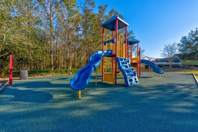 Building Photo - 453 Scrub Jay Way