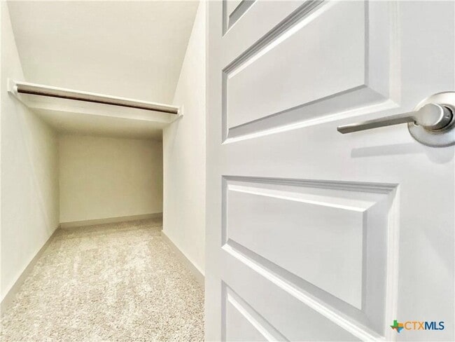 Building Photo - 100 Geminiflora Bend