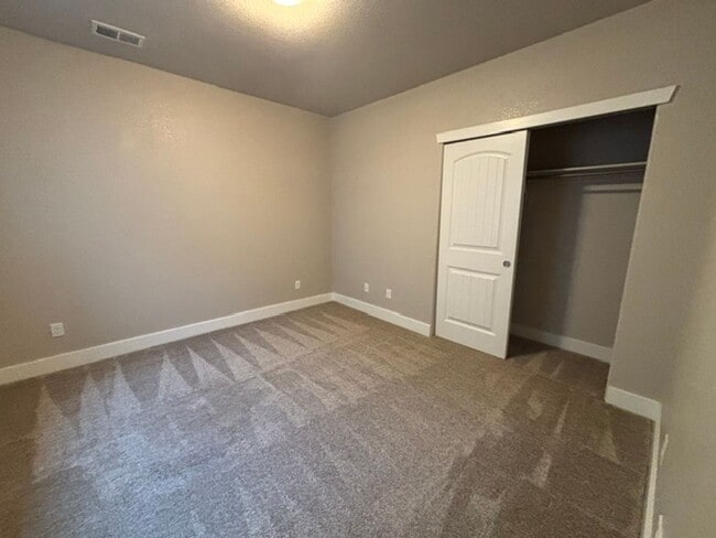 Building Photo - 1333 Alyssa Way