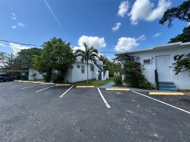 Building Photo - 601 NW 90th St