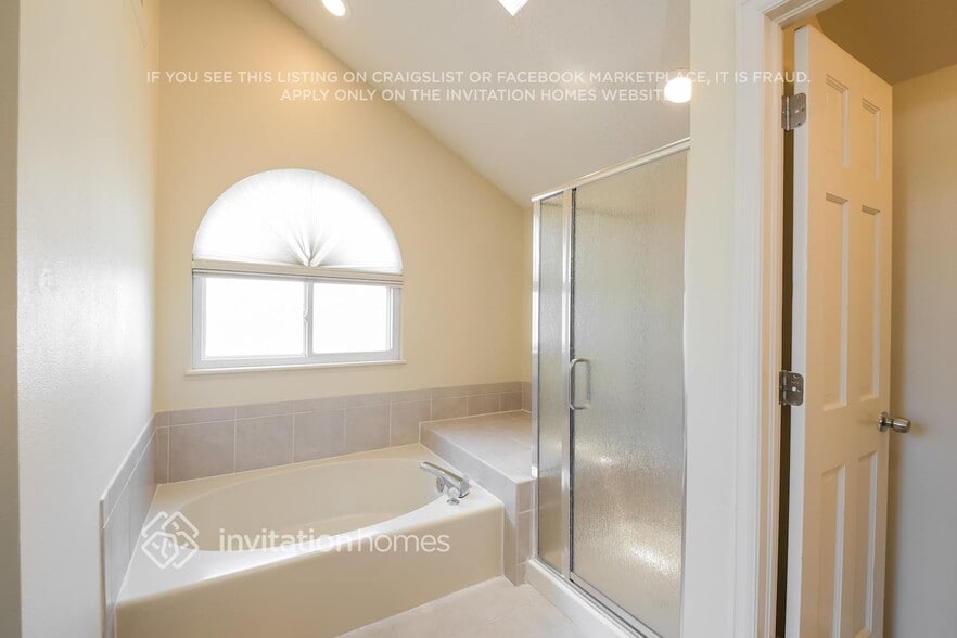 Building Photo - 12438 W 84th Dr