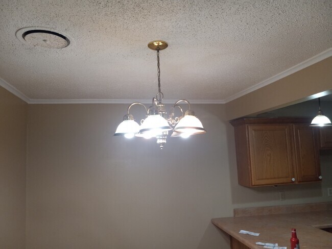 Building Photo - 1733 Carlyle Ave