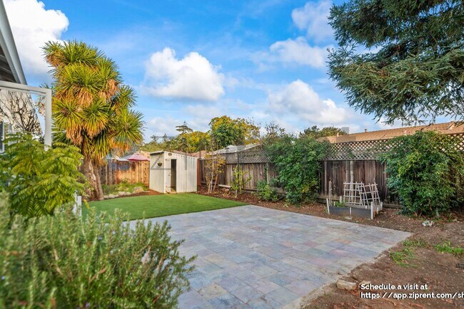 Building Photo - 3848 James Ave