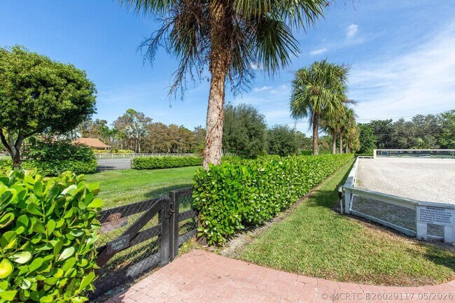Building Photo - 14943 Paddock Dr