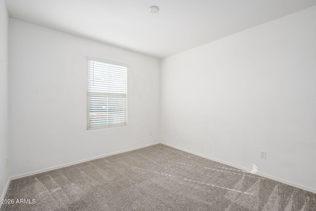 Building Photo - 25854 W Valley View Dr