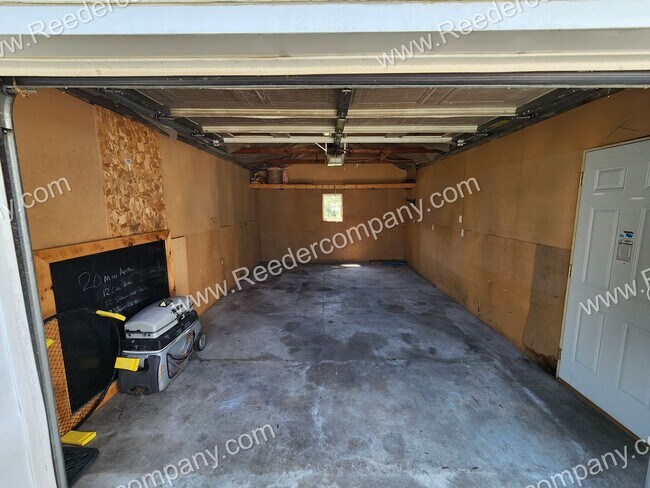 Building Photo - Charming 2 Bedroom Home in Hebron