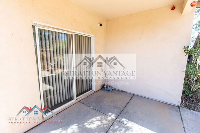 Building Photo - 2185 N Mosley Dr