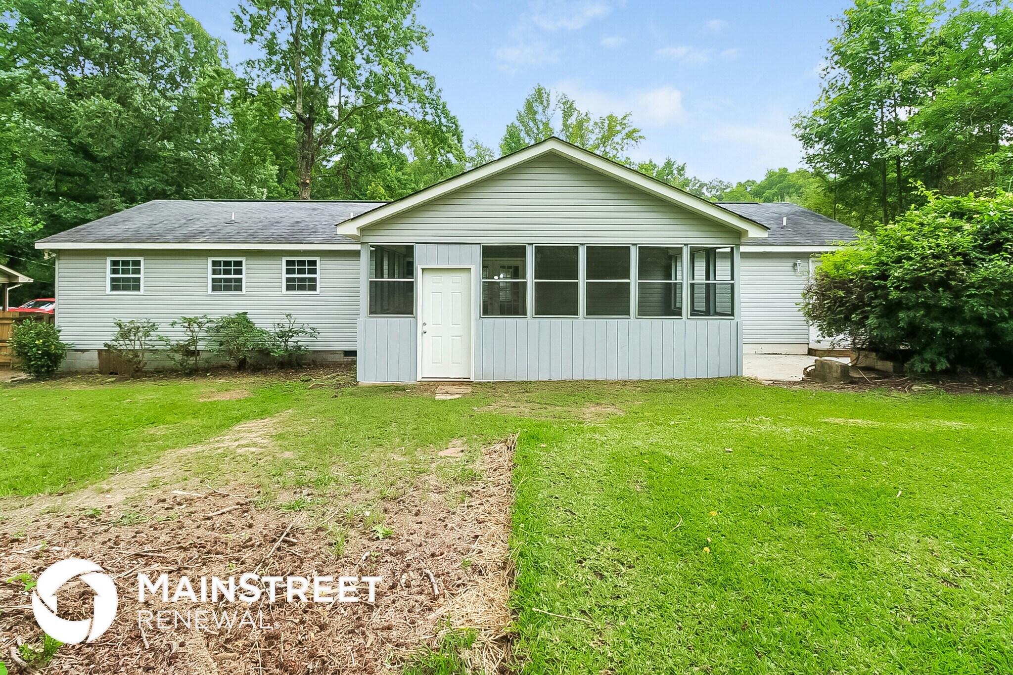 Building Photo - 693 Oak Dr