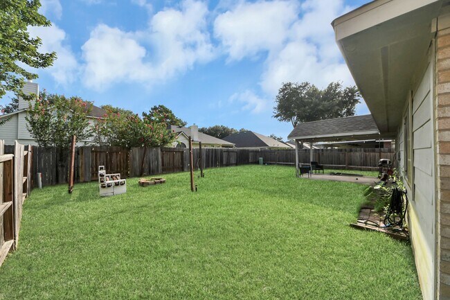 Building Photo - 18318 Farriswood Ct