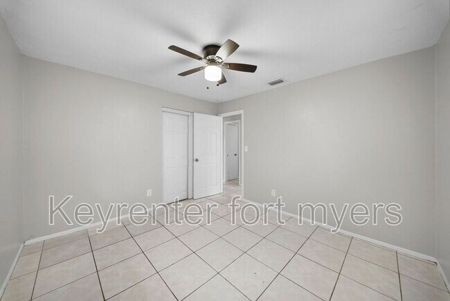 Building Photo - 464A Carolina Ave