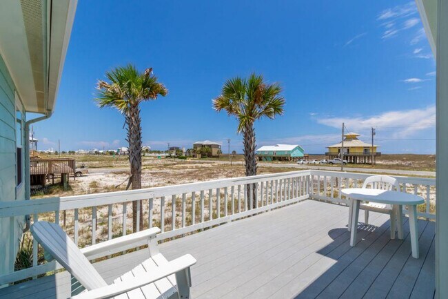 Building Photo - 2928 W Beach Blvd