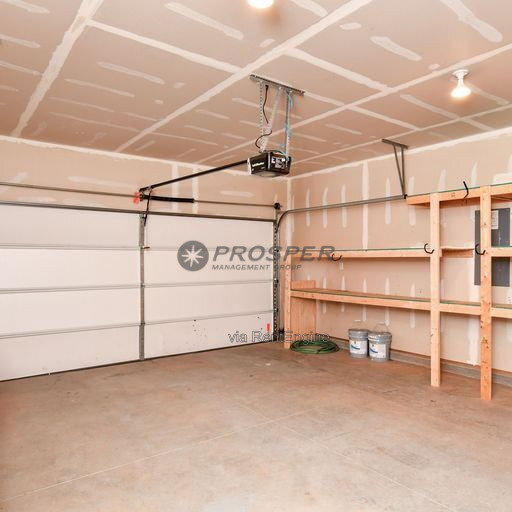 Building Photo - 248 Elmhaven Dr