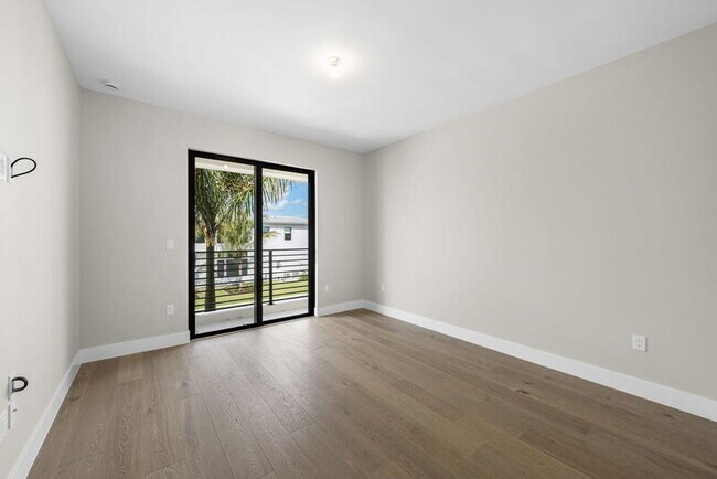 Building Photo - 20414 Juniper Bay Ave