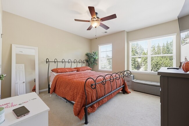 Building Photo - 4008 La Crema Dr