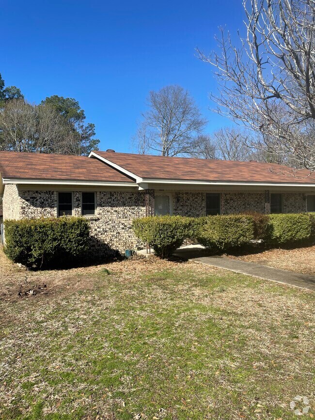 Building Photo - 1222 Bayer St