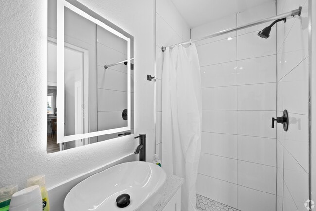 Building Photo - 1181 Rolland Curtis Pl