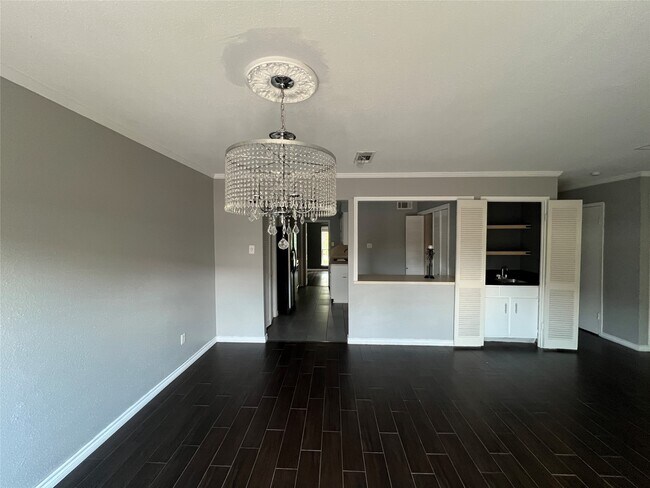 Building Photo - 5801 Lumberdale Rd