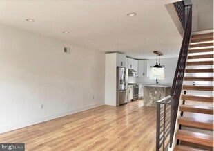 Building Photo - 2503 Ingersoll St