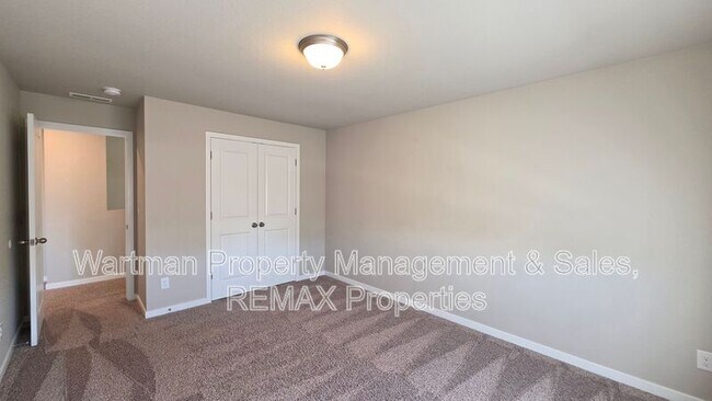 Building Photo - 9638 Vistas Park Dr