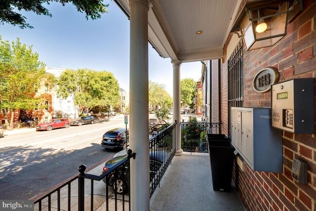 Building Photo - 1543 6th St NW