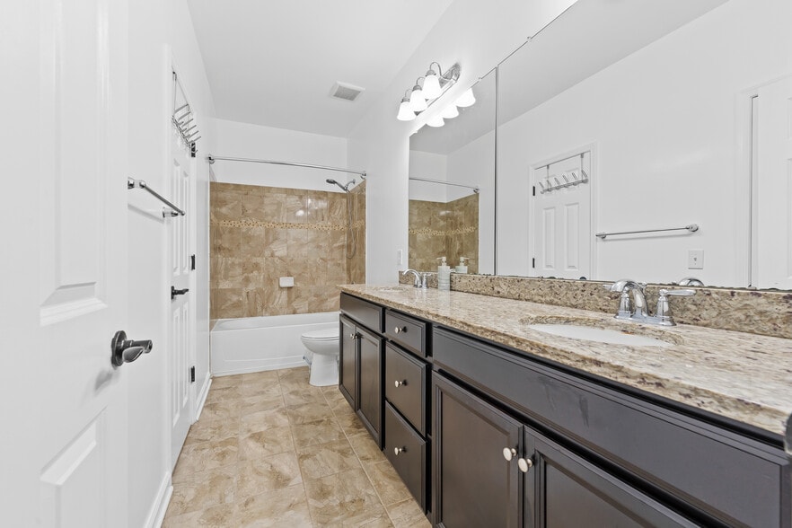 Building Photo - 147 Wesmont Dr