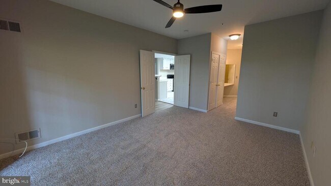 Building Photo - 332 Overlook Dr