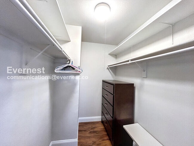 Building Photo - 13200 E Jewell Ave