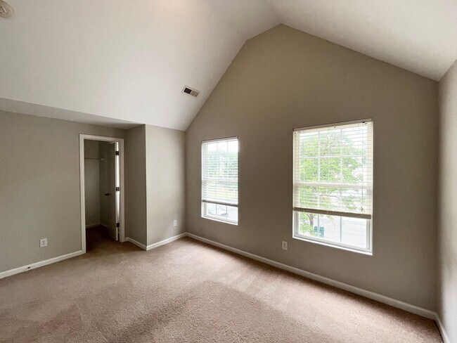 Building Photo - 10 Red Sunset Ln