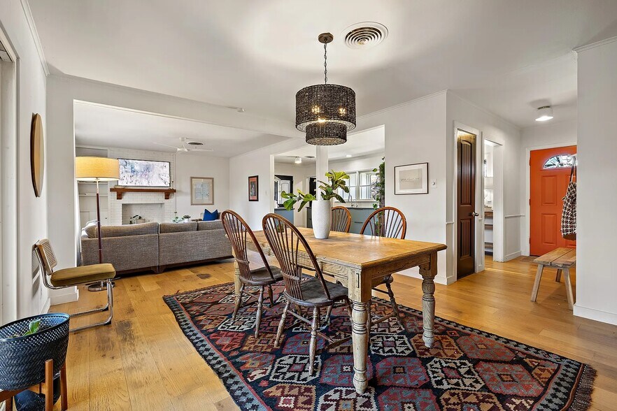 Building Photo - 1802 Hutto Rd