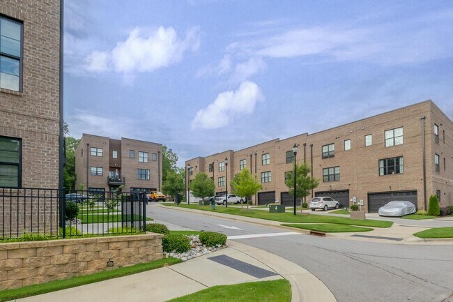 Building Photo - 208 Asher Springs Cir