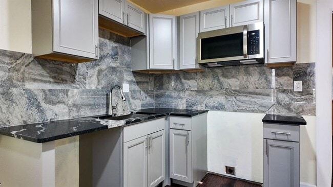 Building Photo - 3615 SW 40th St