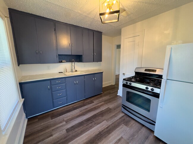 Building Photo - 3120 Cottage Grove Ave