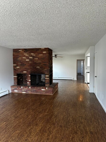 Building Photo - 2482 Nyssa Dr