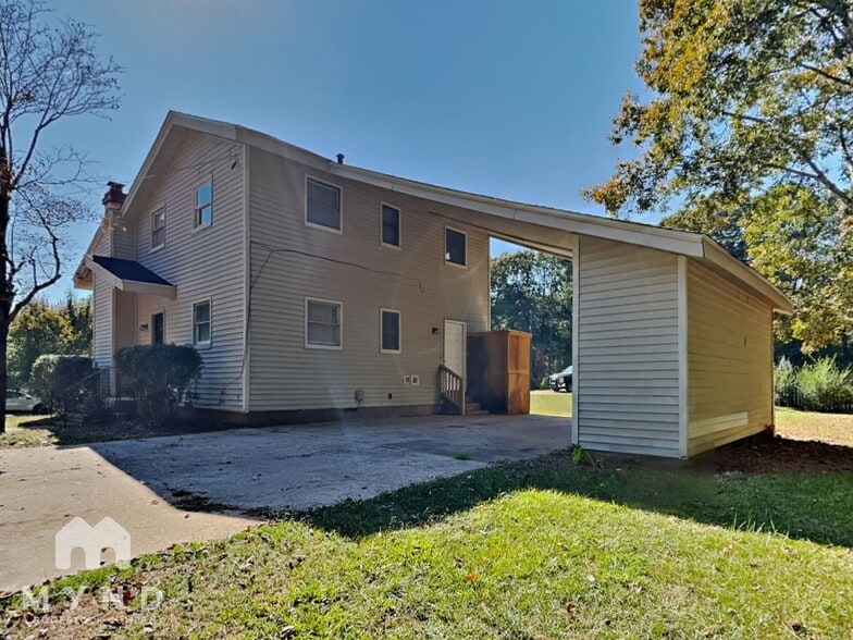 Building Photo - 6536 Paul Way