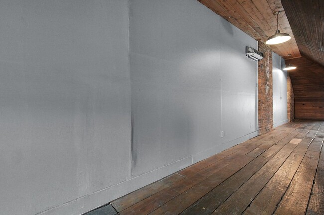 Building Photo - 171-173 N 18th St