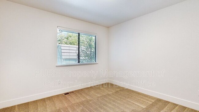 Building Photo - 811 Swift Ct