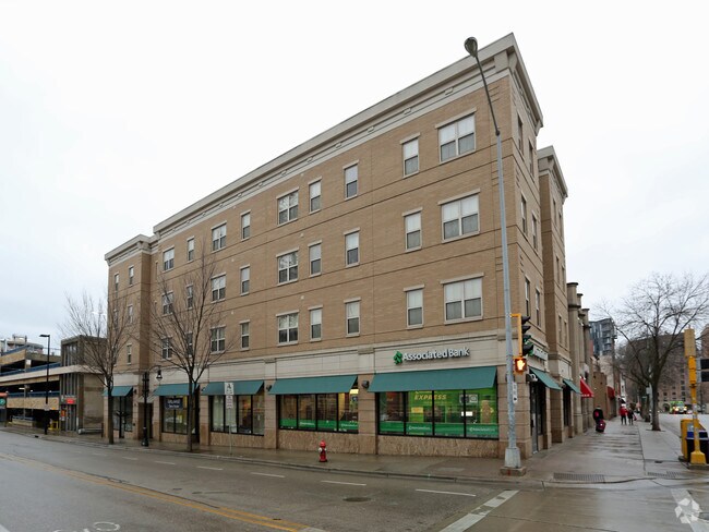 Building Photo - The Varsity