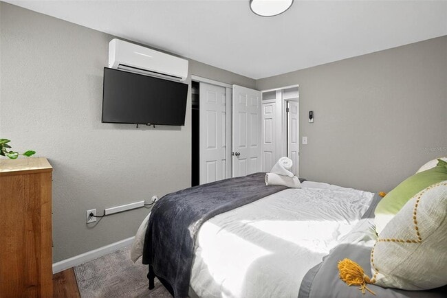 Building Photo - 63 Lake Hunter Dr