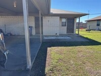 Building Photo - 136 Meador Ln