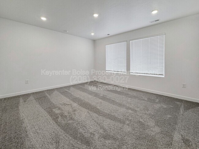 Building Photo - 4119 W Perspective St