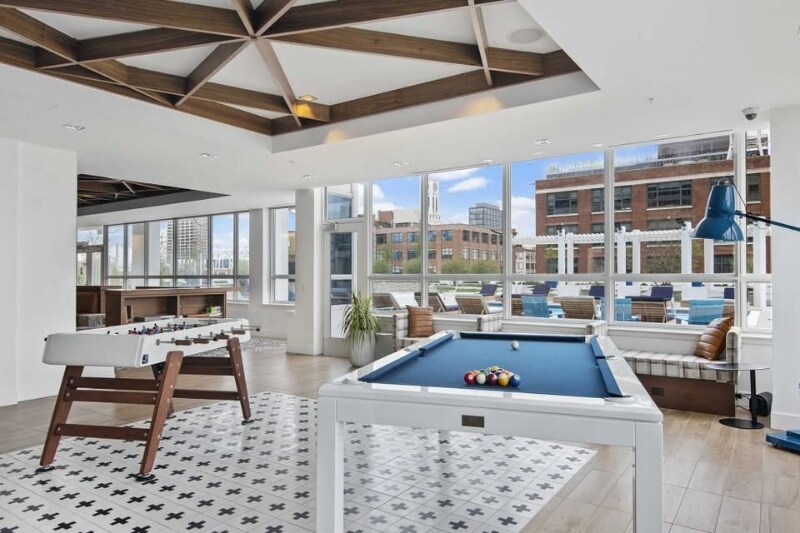 Building Photo - 217 S Halsted St