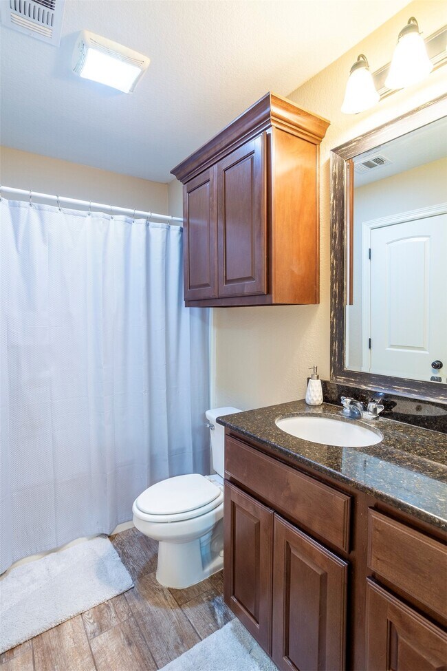 Building Photo - 731 Dominik Dr