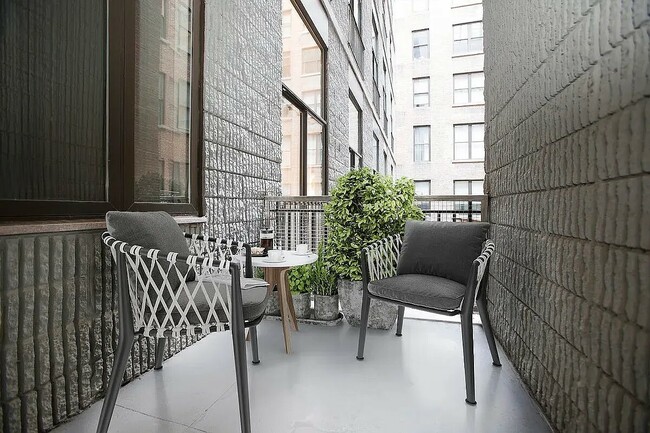 Building Photo - 254 Park Ave S