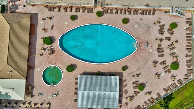 Building Photo - 15075 Witney Rd